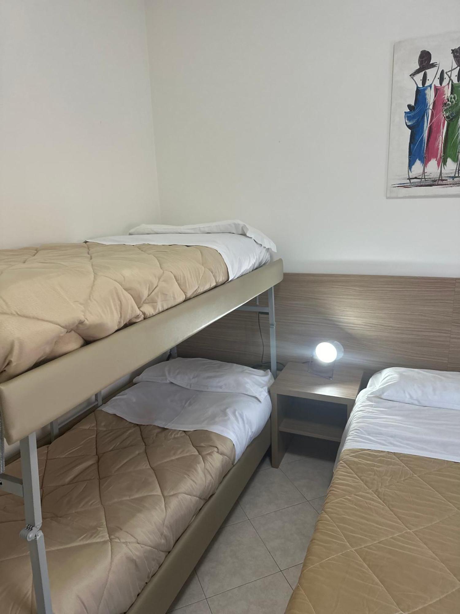 Beach House Holiday Apartments Rimini Buitenkant foto