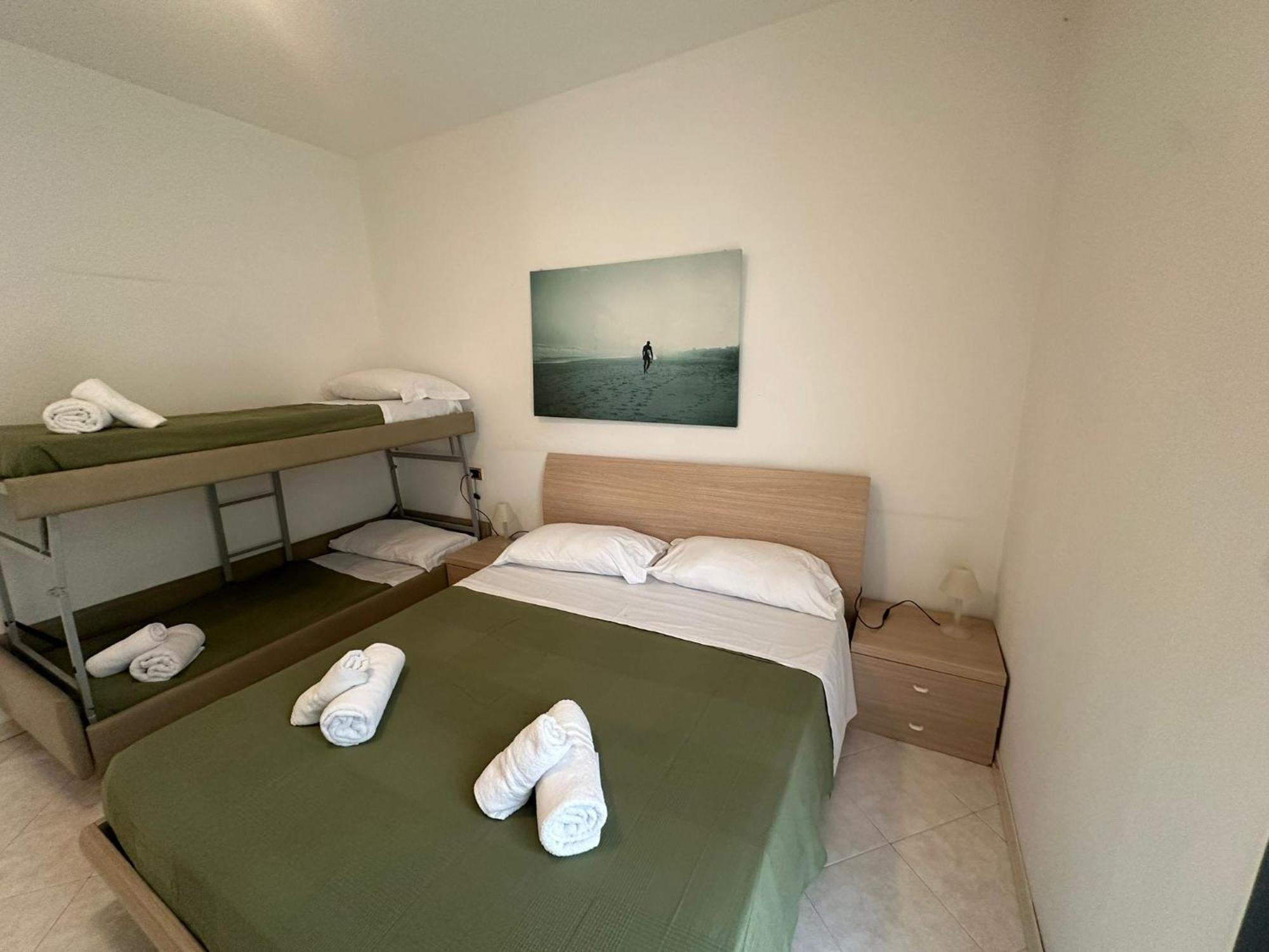 Beach House Holiday Apartments Rimini Buitenkant foto